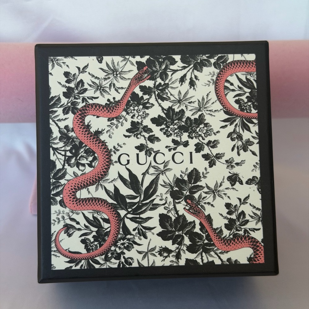 Gucci Cutout G Ring Silver Necklace - With Box - Picture 2 of 10